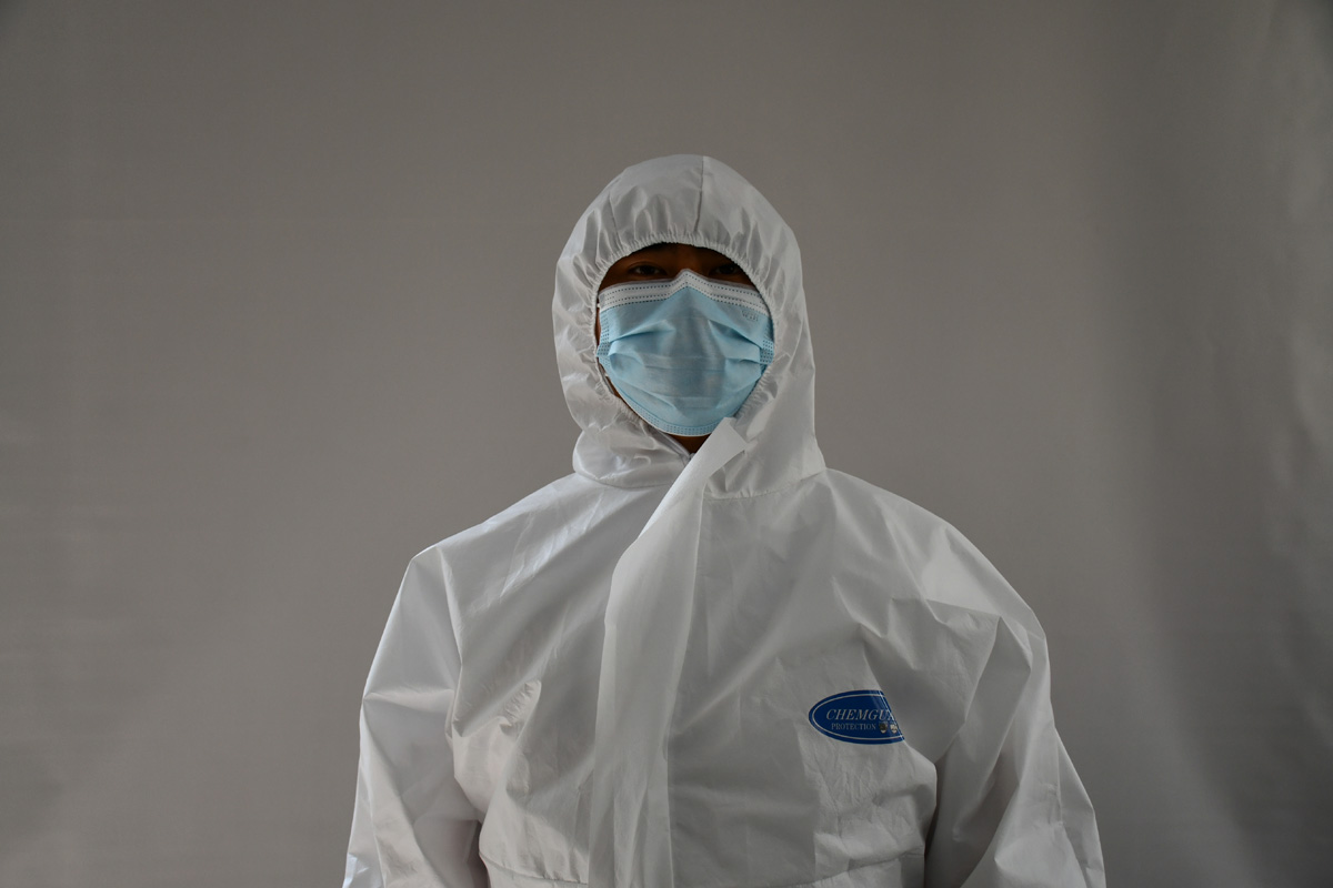 White protective clothing|What is the difference between protective clothing, isolation clothing and surgical clothing?